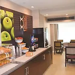 La Quinta By Wyndham New York City Central Park 